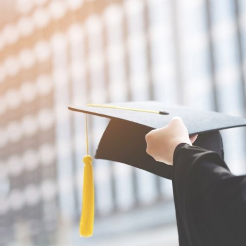 Mirisnya Nasib Fresh Graduate Pendidikan: Gaji Rp300 Ribu dan Harapan Jadi PNS yang Tak Pasti